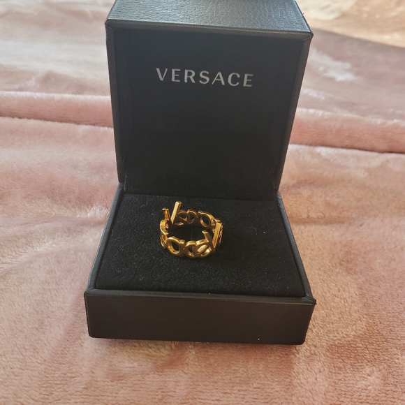 Versace Ring - Picture 2 of 3